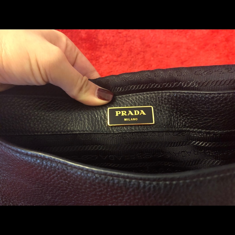 A Prada Milano crossbody purse (black) - Picture 2 of 6